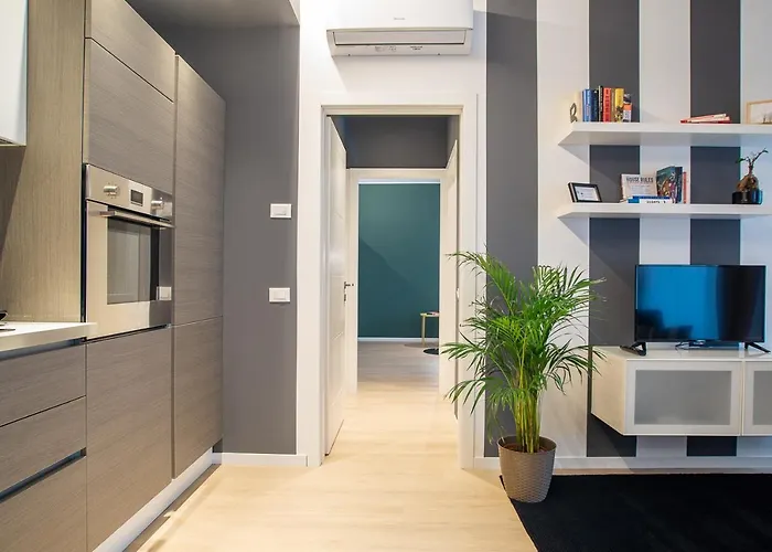 Br Treviso Train Station Apartments